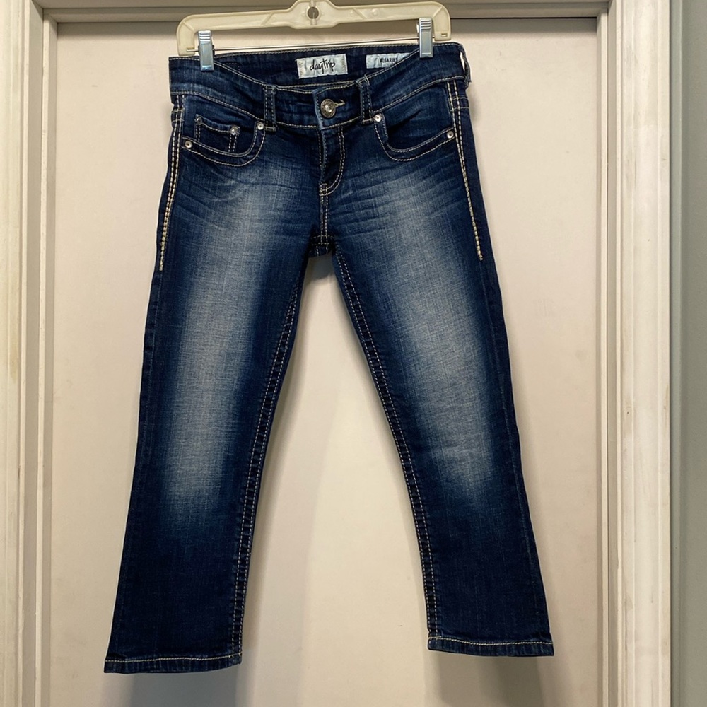 DayTrip Aquarius Blue Denim Capri